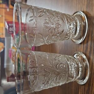 ANCHOR HOCKING Pair (2) Vintage Sandwich Glass Footed Tumblers - 9 Oz - 5" T
